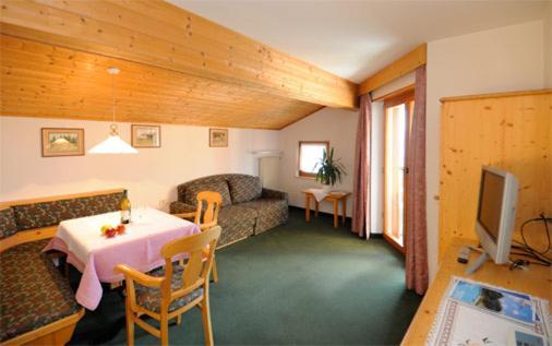 Pension Laurin Schenna Exterior foto