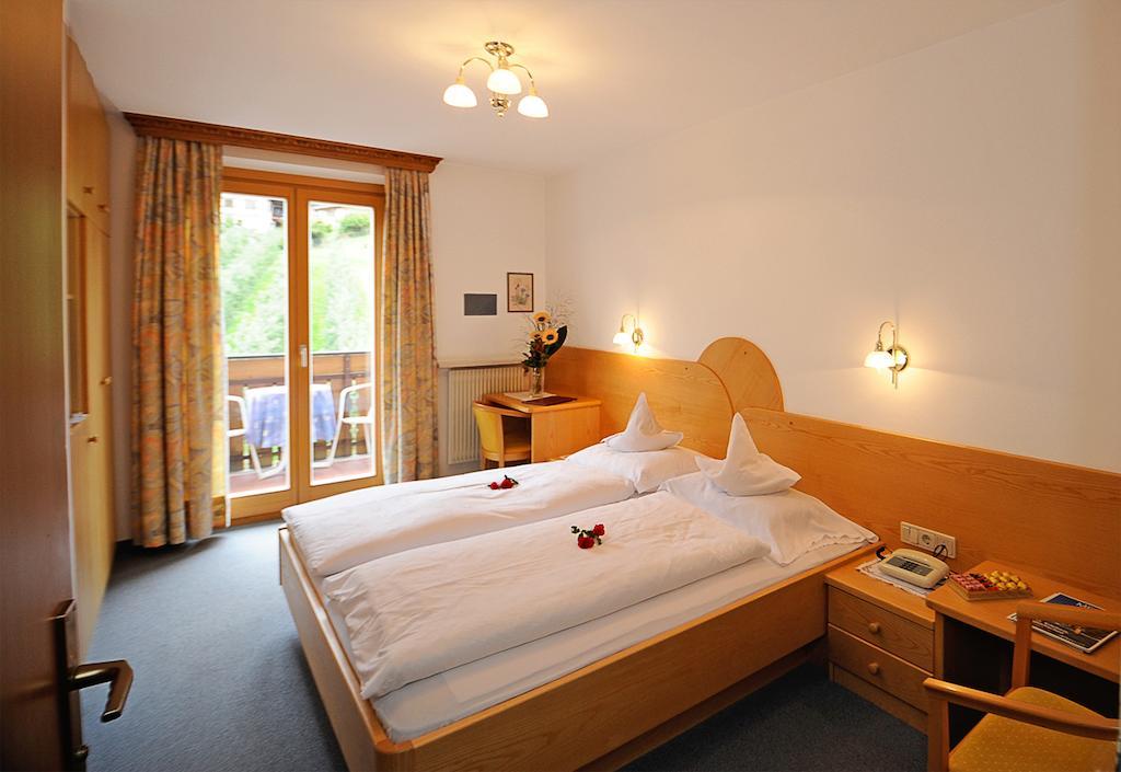 Pension Laurin Schenna Exterior foto